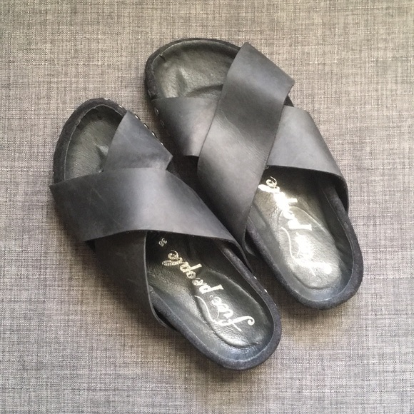 Free People Shoes - Free People Beltway Footbed in Black size 38